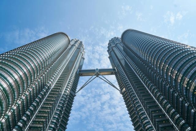 设备管理系统二级文件包括设备操作规程、维护记录模板等内容