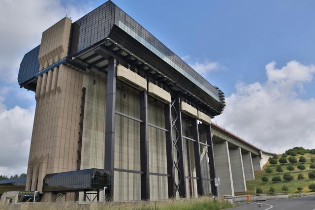 tpm实施计划：打造高效生产管理体系，提升企业综合效益